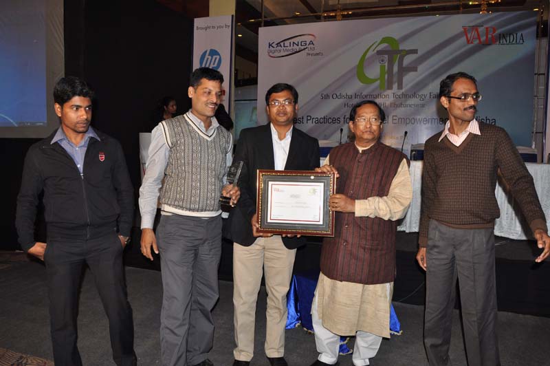 REDINGTON India has received as the BEST DISTRIBUTOR, ODISHA,while the award received by Mr.Bhaskar Joshi